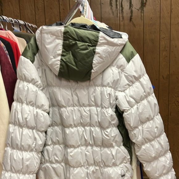 Winter puffer jacket - Picture 2 of 2